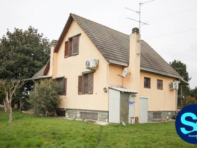 Villa in vendita a Bollate MI