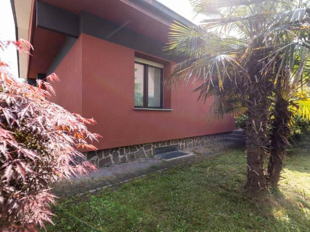 Villa in vendita a Bollate MI