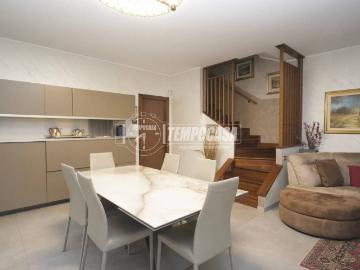 Villa in vendita a Bollate MI
