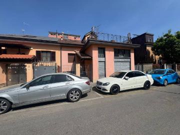 Villa in vendita a Bollate MI