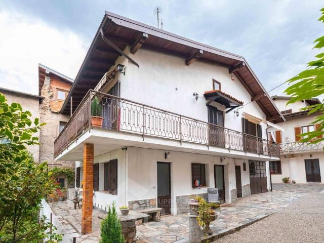 Villa in vendita a Bolzano Novarese NO