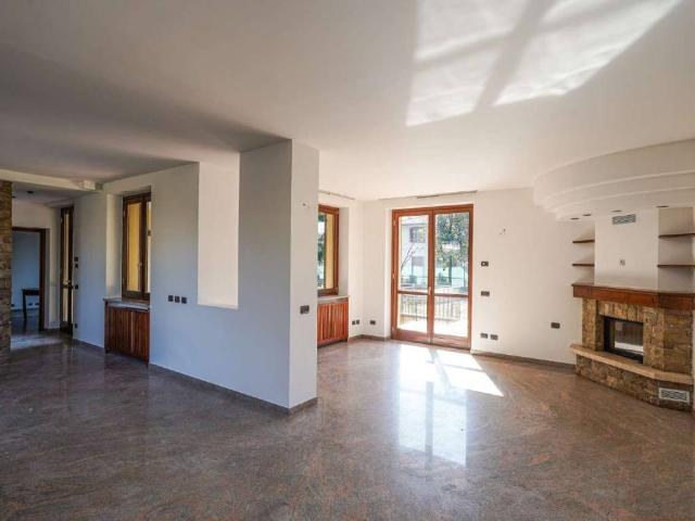 Villa in vendita a Bonate Sotto BG