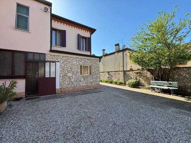 Villa in vendita a Bonavigo VR