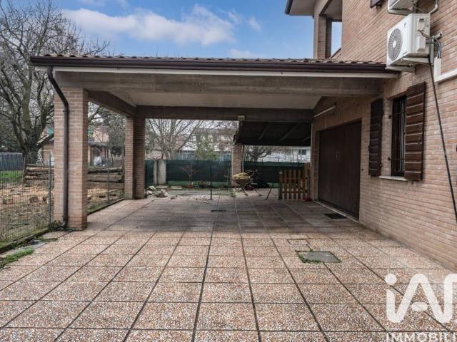 Villa in vendita a Bondeno FE