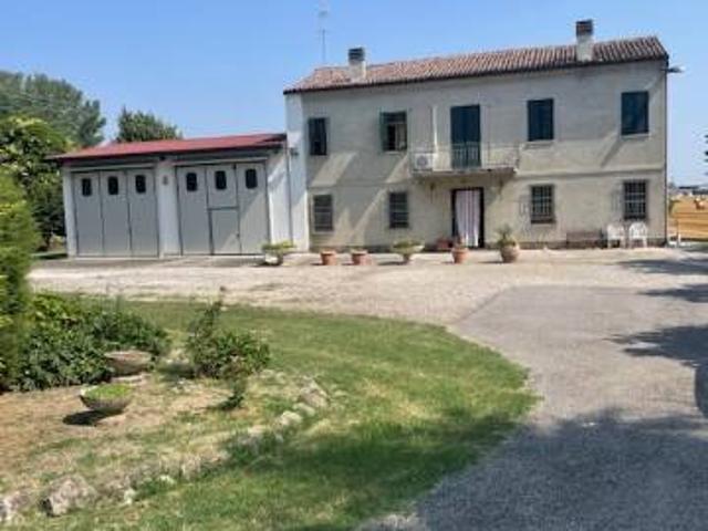 Villa in vendita a Bondeno FE