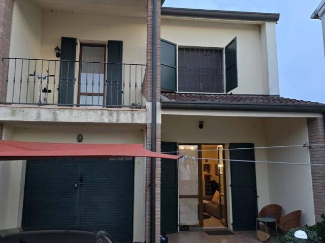 Villa in vendita a Bondeno FE
