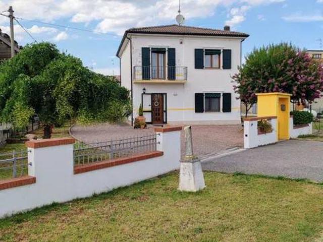 Villa in vendita a Bondeno FE