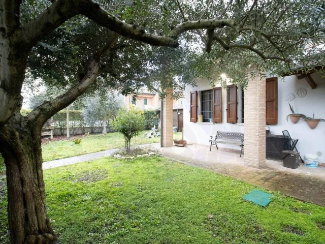 Villa in vendita a Bondeno FE