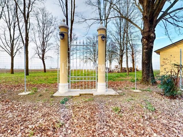 Villa in vendita a Bondeno FE