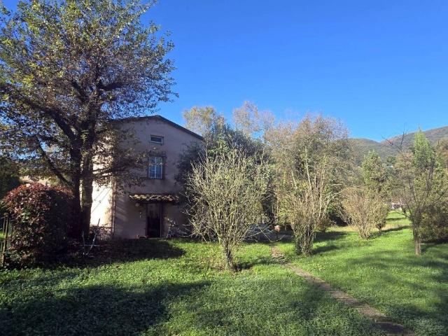Villa in vendita a Borgo a Mozzano LU