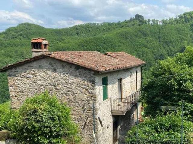 Villa in vendita a Borgo a Mozzano LU