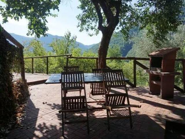 Villa in vendita a Borgo a Mozzano LU