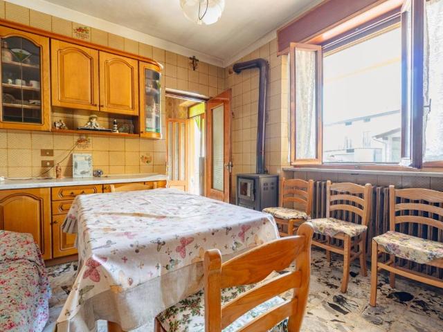Villa in vendita a Borgo d'Ale VC