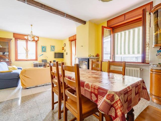 Villa in vendita a Borgo d'Ale VC