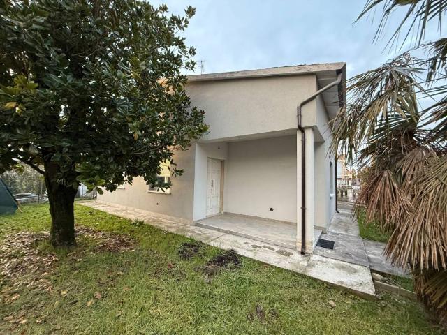 Villa in vendita a Borgo Mantovano MN