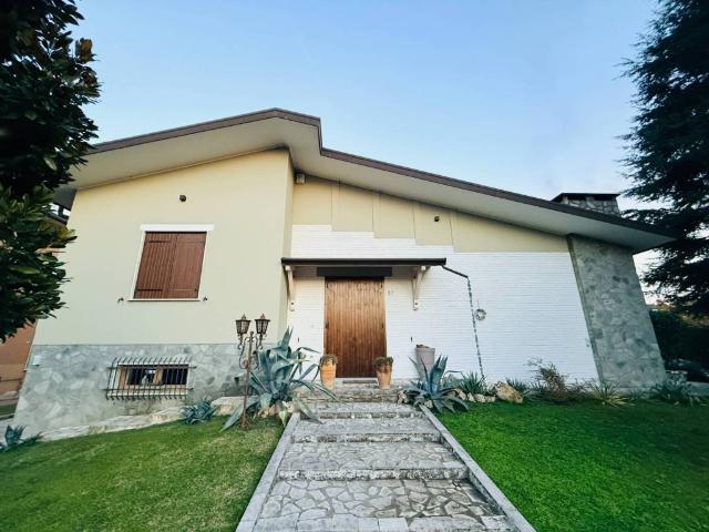 Villa in vendita a Borgo Mantovano MN