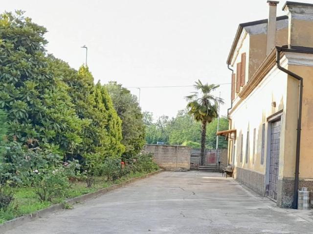 Villa in vendita a Borgo San Giacomo BS