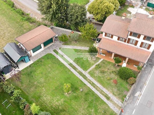 Villa in vendita a Borgo San Giacomo BS