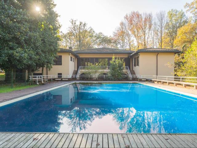 Villa in vendita a Borgo Ticino NO