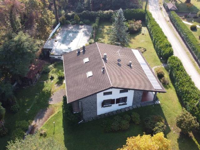 Villa in vendita a Borgo Ticino NO