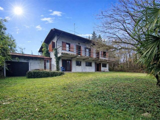 Villa in vendita a Borgo Ticino NO