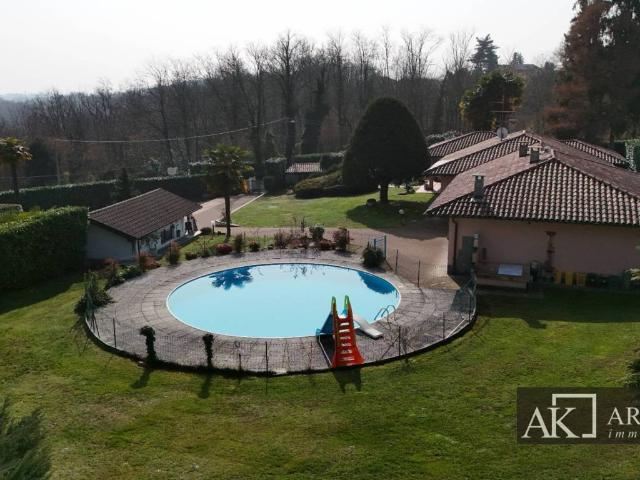 Villa in vendita a Borgo Ticino NO
