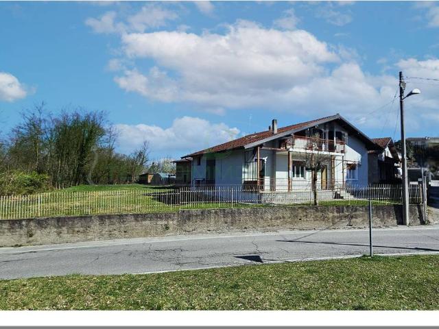 Villa in vendita a Borgo Ticino NO