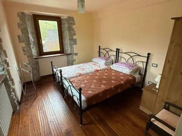 Villa in vendita a Borgo Val di Taro PR