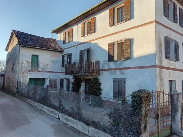 Villa in vendita a Borgo Valbelluna BL