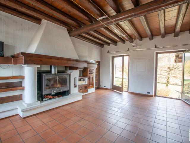 Villa in vendita a Borgo Valbelluna BL