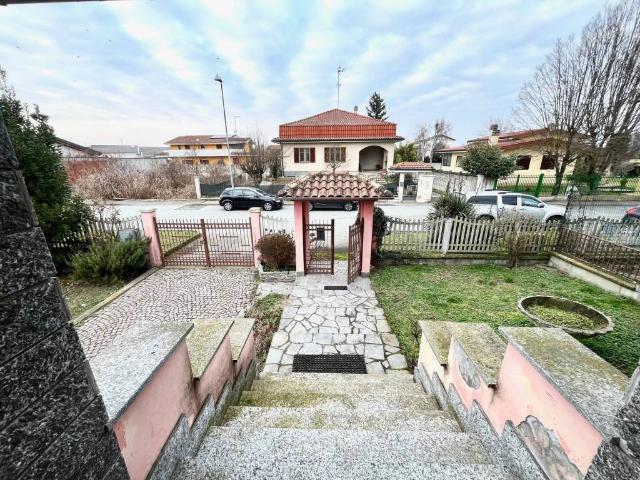 Villa in vendita a Borgo Vercelli VC