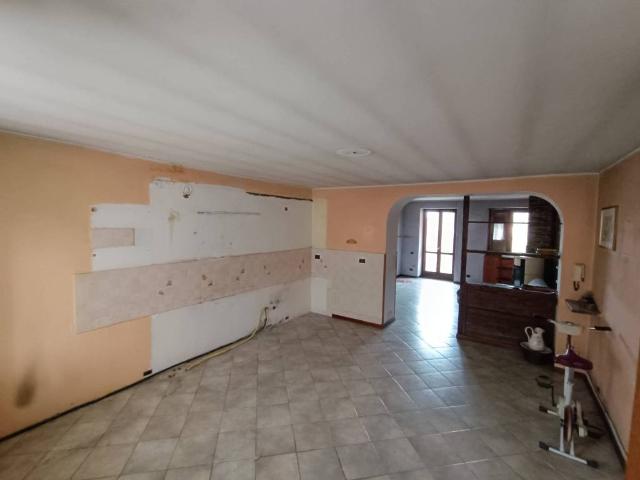 Villa in vendita a Borgomanero NO
