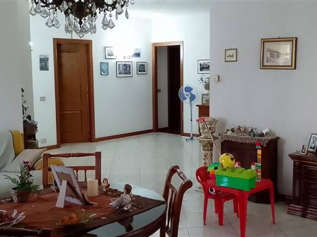 Villa in vendita a Borgomanero NO