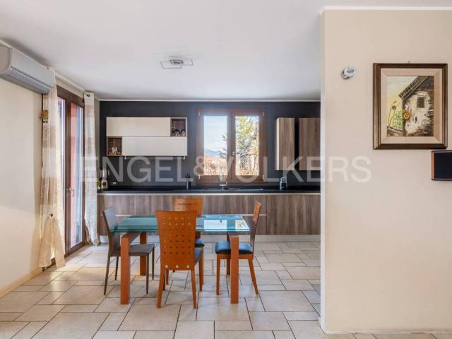 Villa in vendita a Borgomanero NO