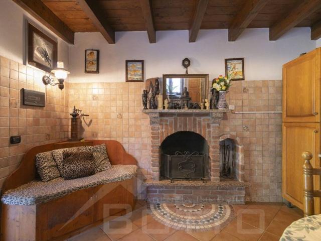 Villa in vendita a Borgomanero NO