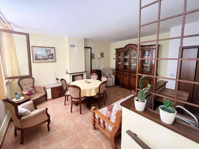 Villa in vendita a Borgomanero NO