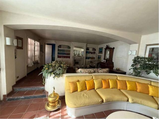 Villa in vendita a Borgomanero NO