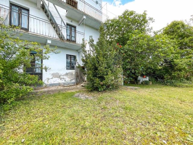 Villa in vendita a Borgomanero NO