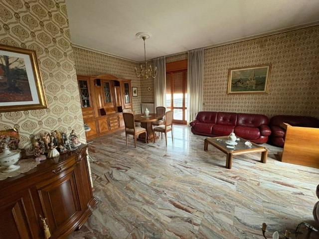 Villa in vendita a Borgonovo Val Tidone PC