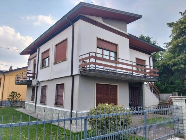 Villa in vendita a Borgonovo Val Tidone PC