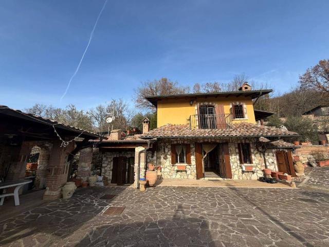 Villa in vendita a Borgorose RI