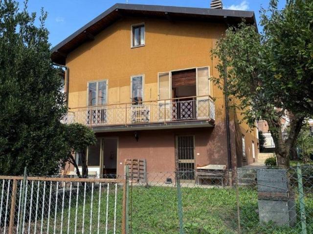 Villa in vendita a Borgosesia VC
