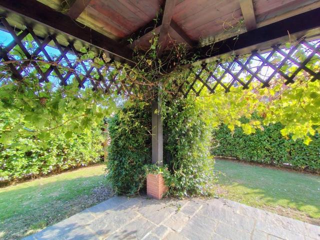 Villa in vendita a Borgosesia VC