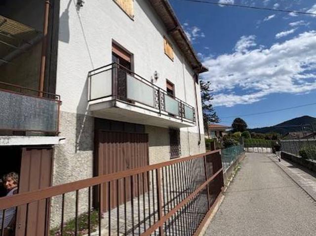 Villa in vendita a Borgosesia VC