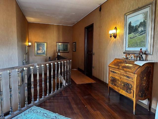 Villa in vendita a Borgosesia VC