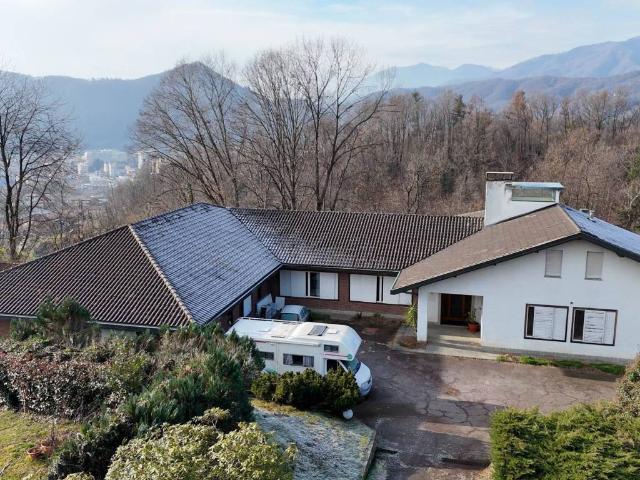 Villa in vendita a Borgosesia VC