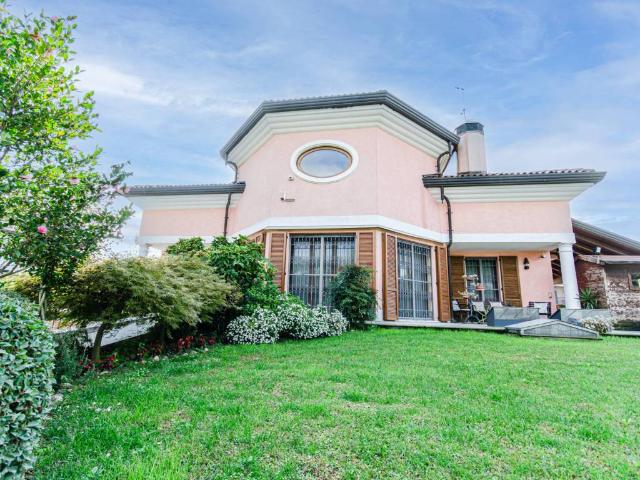 Villa in vendita a Borgarello PV