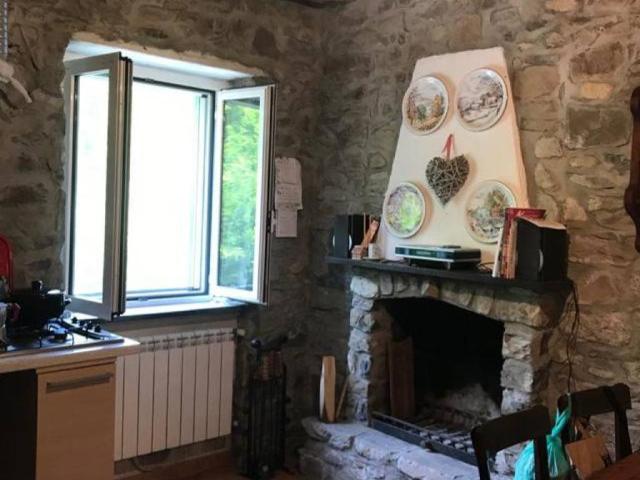 Villa in vendita a Borghetto di Vara SP