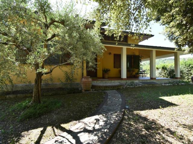 Villa in vendita a Borghi FC