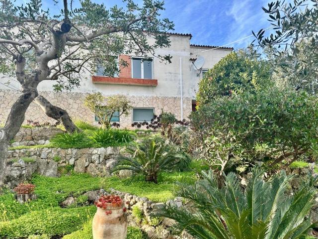 Villa in vendita a Borgio Verezzi SV